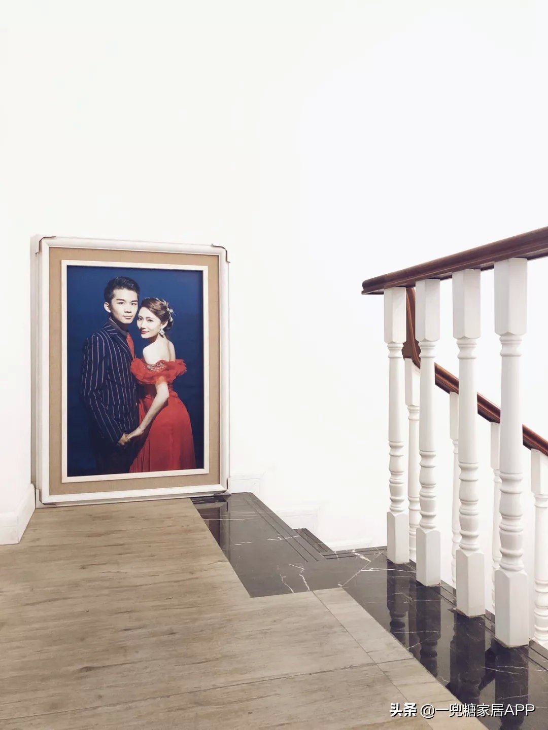 榛戣壊鑳屾櫙妗嗗绾辩収鏀惧簥澶存晥鏋滃浘,澶嶅彜鐩告搴婂ご濠氱罕鐓ф寕澧欑殑鏁堟灉