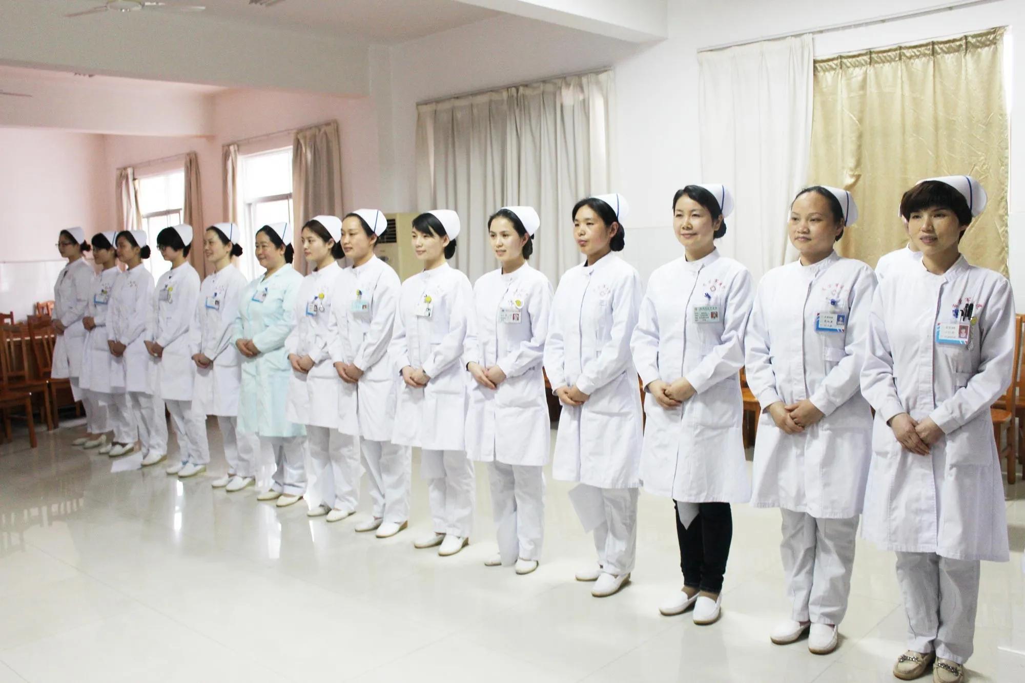 现在女生学护理专业就业怎样,5年制护理专业好就业吗