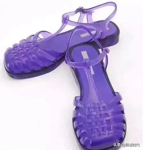 香奈儿最新款凉鞋,香奈儿的奇葩凉鞋