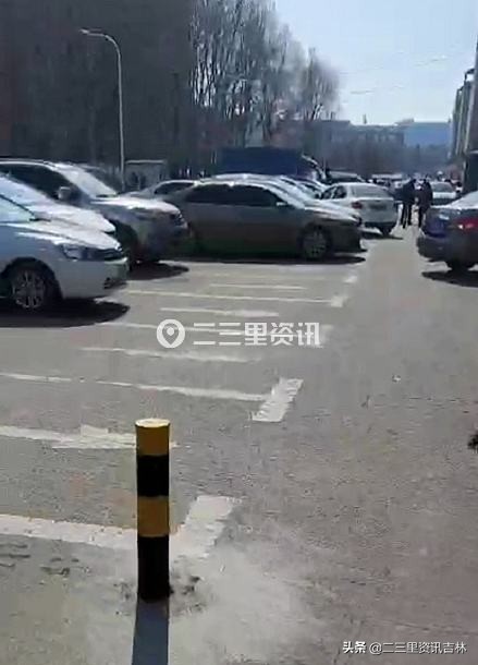 投诉“铺天盖地”咋还没处理?长春一单位被曝私自“圈地”占车位