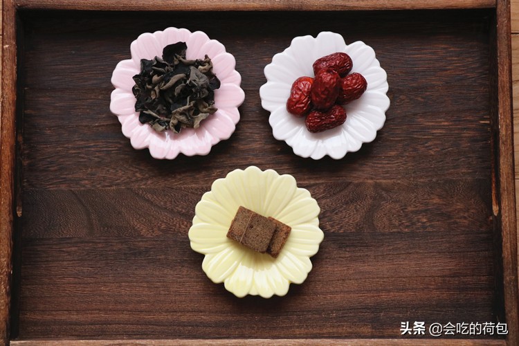 木耳红枣最佳吃法,红枣蒸木耳