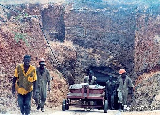 石榴石手链女三圈生辰石,新年第一款生辰石石榴石火爆上线