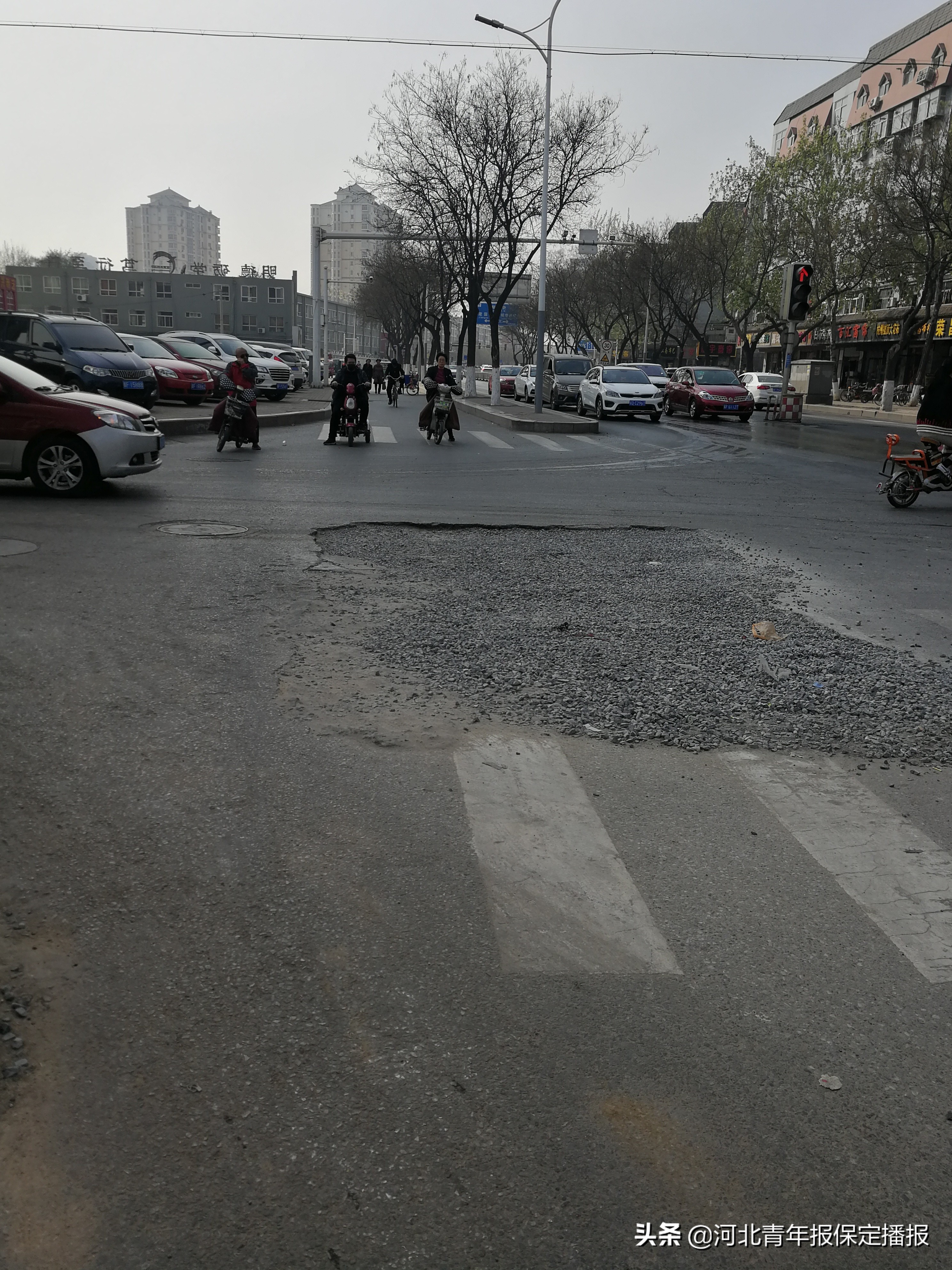 保定西堤路面塌陷,保定一路面塌陷修复视频