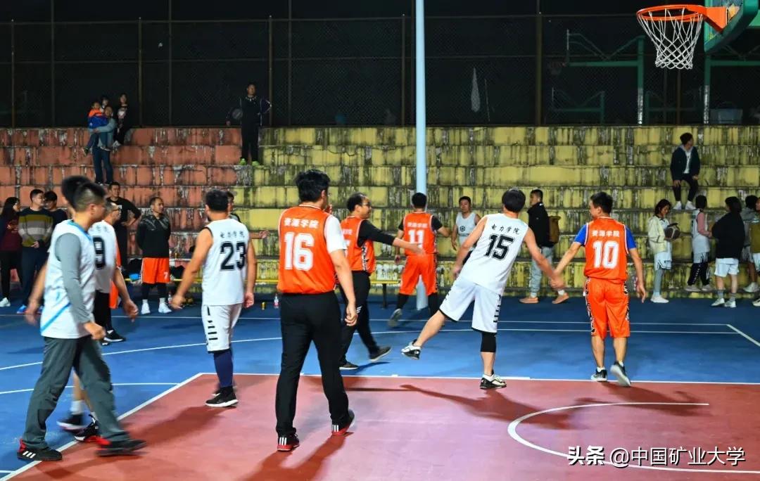 鍥戒箳姣旇禌瓒呯噧鐬棿,姣旇禌瓒呯噧鏃跺埢