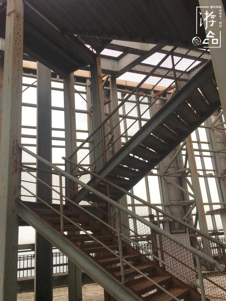 重庆外拍地盘点：最硬核的工业风——南坪协信天台