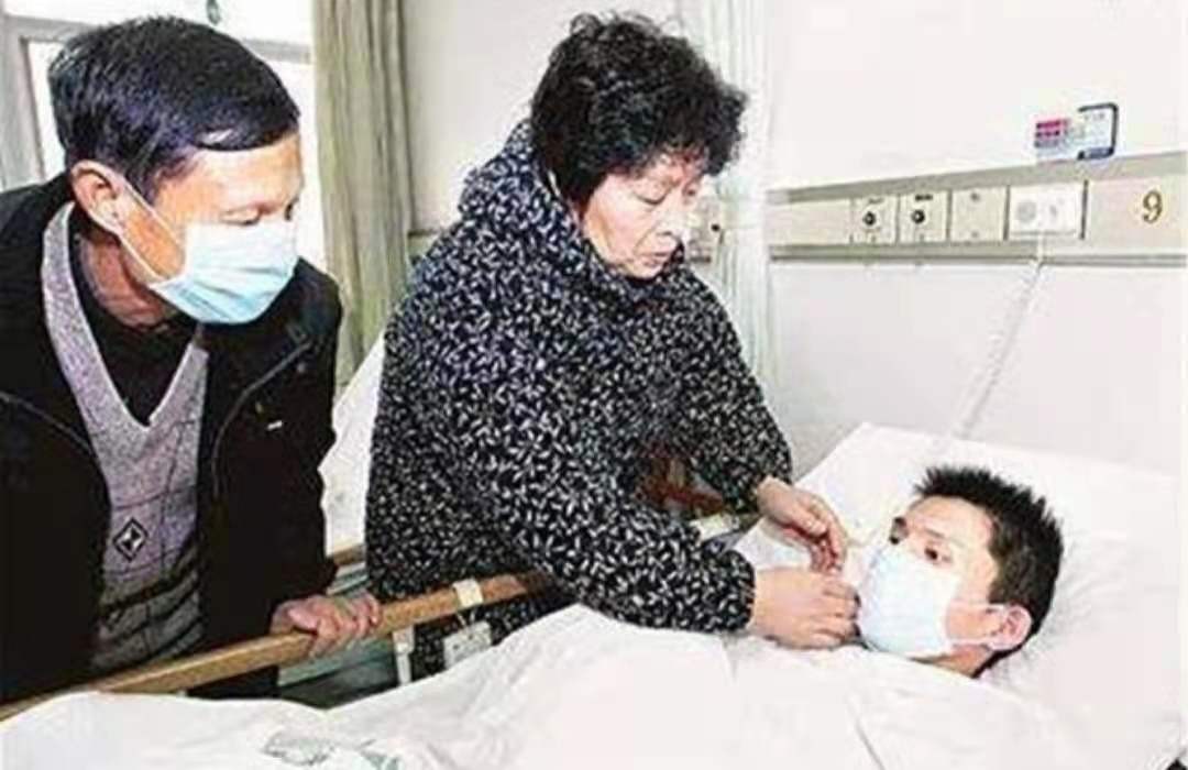 暴走妈妈陈玉蓉的故事,暴走妈妈陈玉蓉割肝救子短片