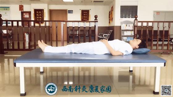 在家宅了两天腰酸背痛,在家躺着腰疼活动一下