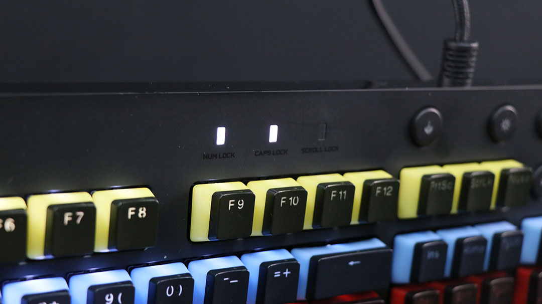 罗技g610键盘开机默认关灯,罗技g610键盘功能解析