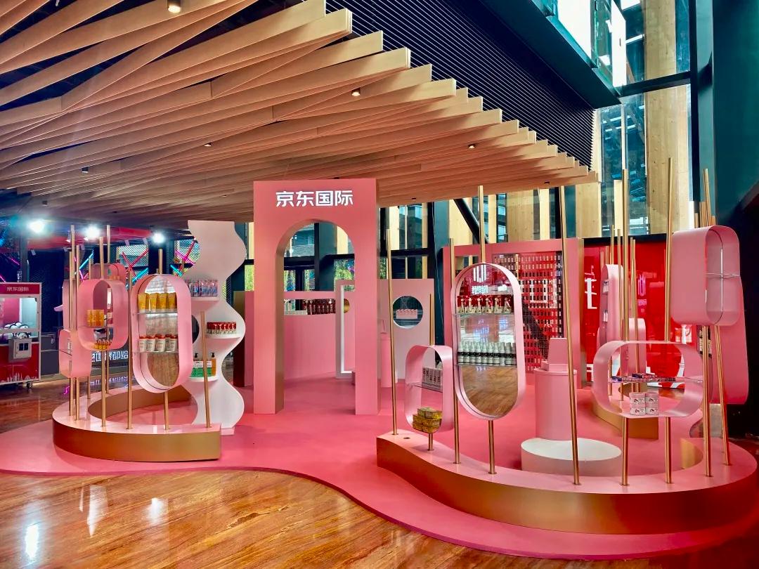 国际大牌双11来袭,外国如何报道双11中国疯狂购物