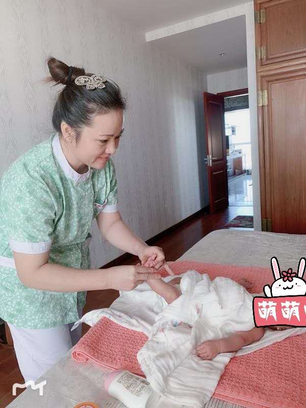 宝宝容易受惊吓看月嫂如何避免,如何防止新生儿被吓到