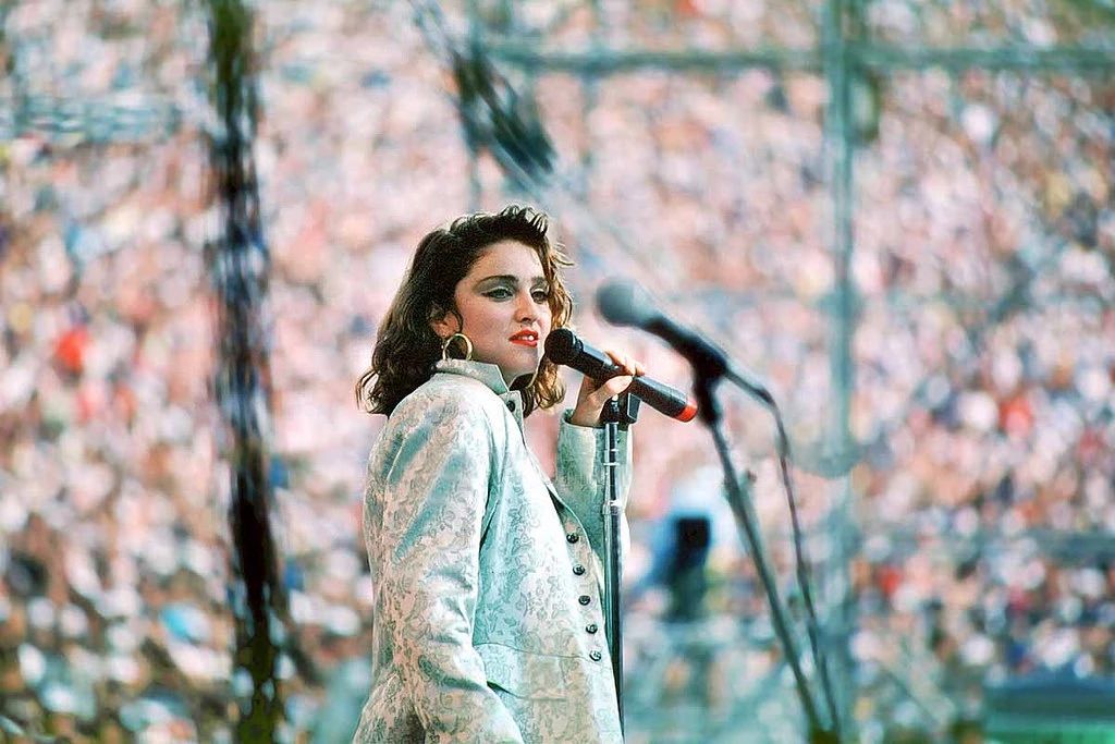 小鲜肉当道，只见偶像，不见歌手！揭秘华语乐坛辉煌十年！