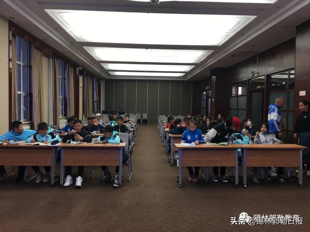 真棒足球,锡盟足球比赛呼伦贝尔队