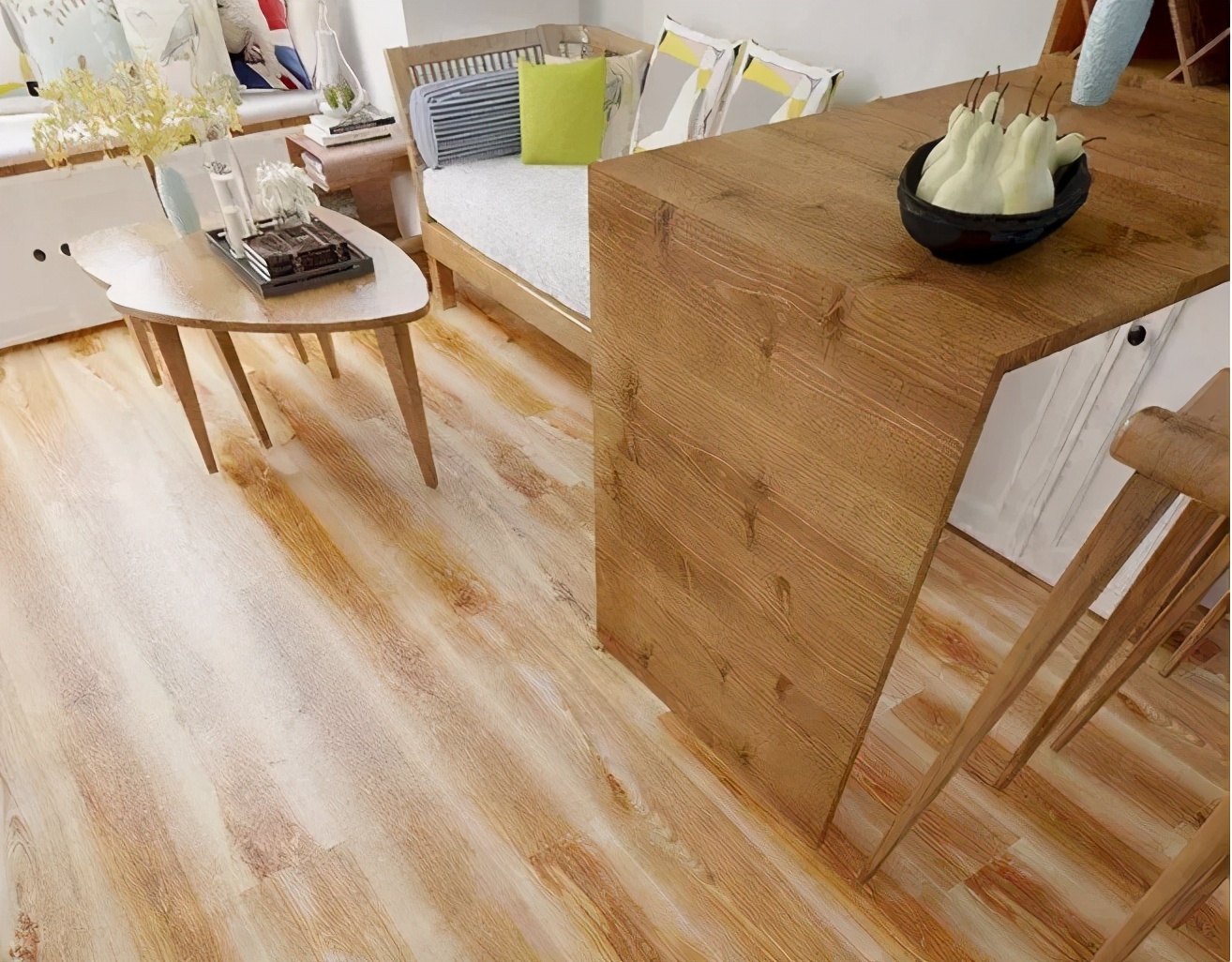 地面铺什么可以代替瓷砖防滑,客厅铺哪种瓷砖最防滑