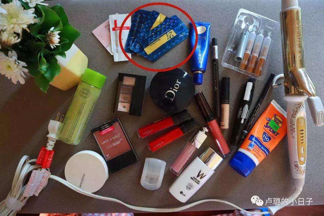 没这10样产品,我根本不敢出门!外出旅行化妆包大公开