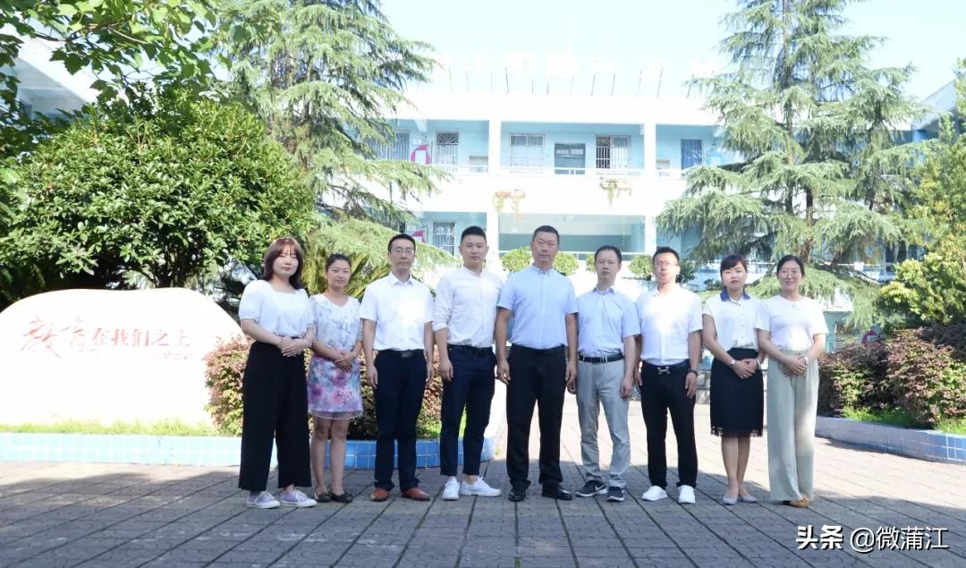 泡桐树小学蒲江分校图片,泡桐树小学蒲江分校怎么样