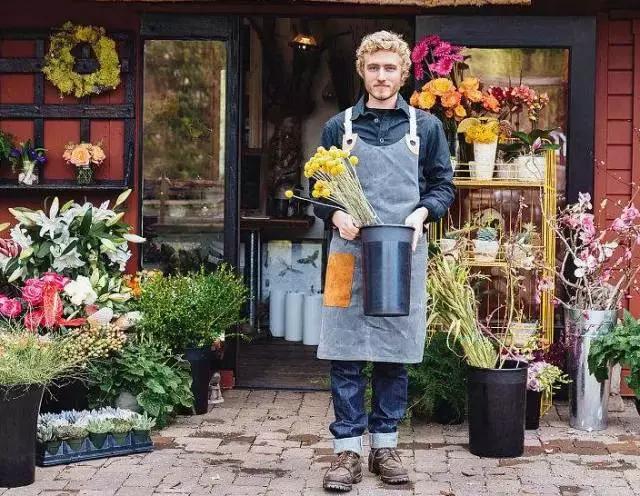 大型花店一年能挣多少钱,花店到底能挣多少钱看看就知道