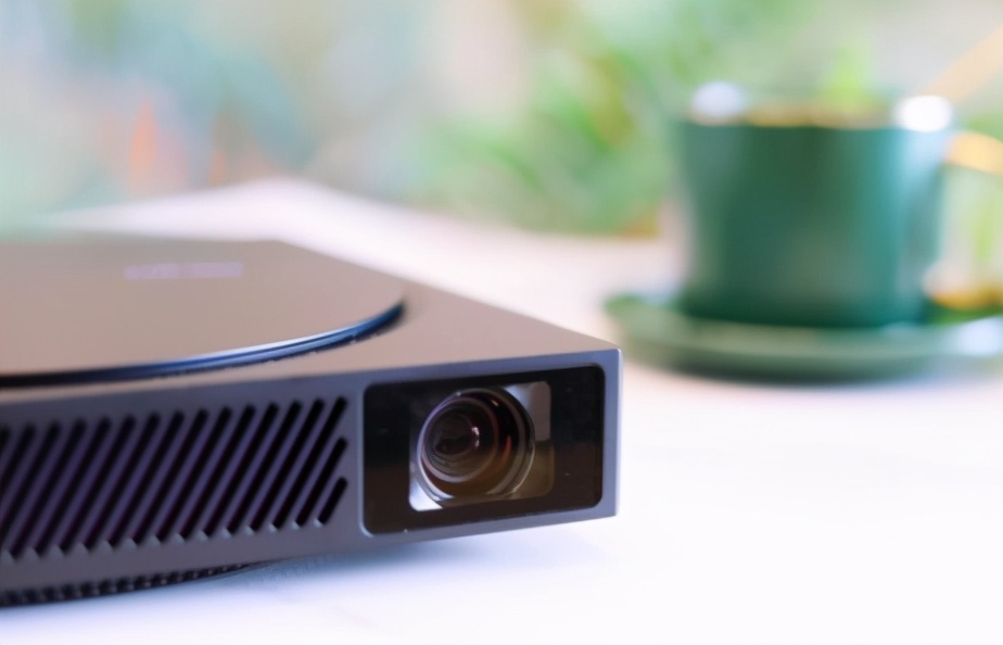 投影仪品牌推荐四个热门投影,高端旗舰投影仪品牌排行榜