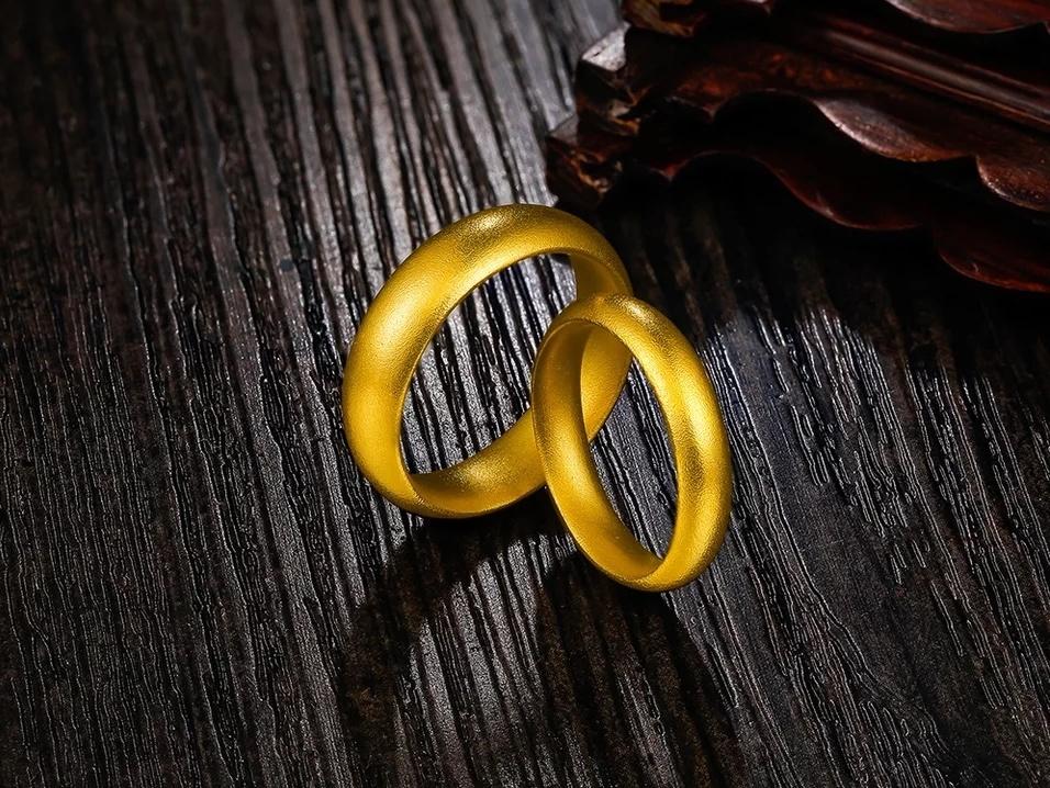 男士黄金戒指选什么款式更适合,黄金戒指男士应该怎么挑选