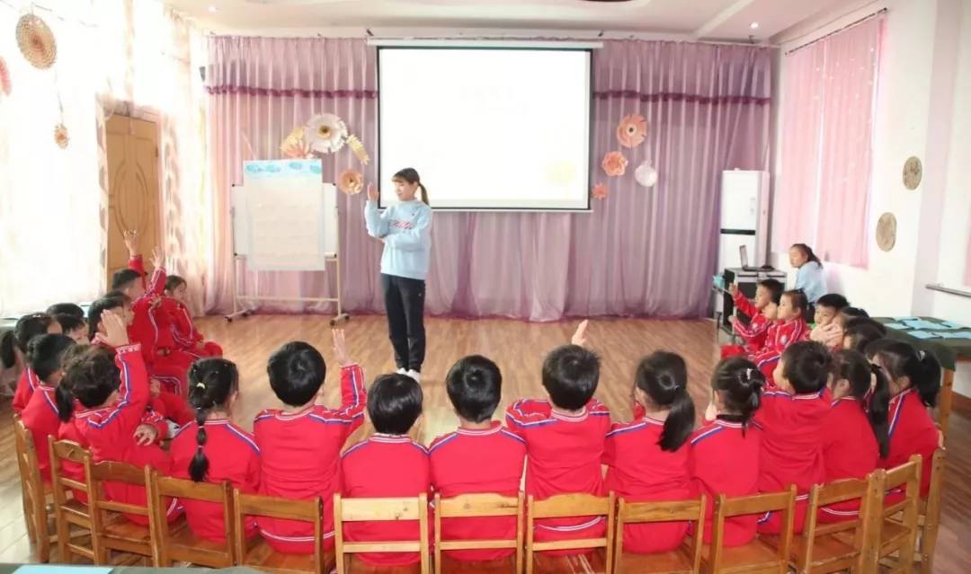 幼儿园教师公开课展示活动简报,幼儿园教师风采展示评选视频