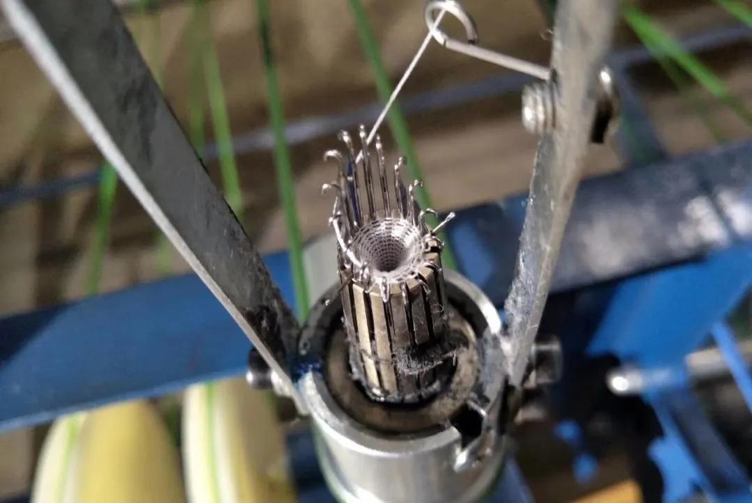 从9千/吨上涨到5万/吨，疯狂的PP熔喷料、耳带、钩针即刻上演。