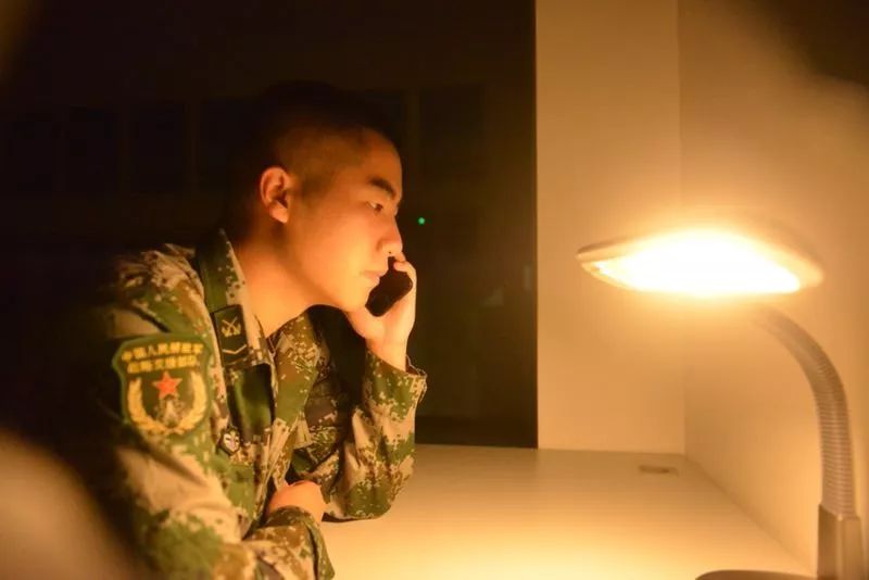 山沟沟里的兵哥哥,山沟里的军人