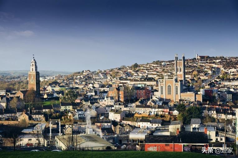 站在云端的书店，品读《驰想日》，遥想爱尔兰旅途