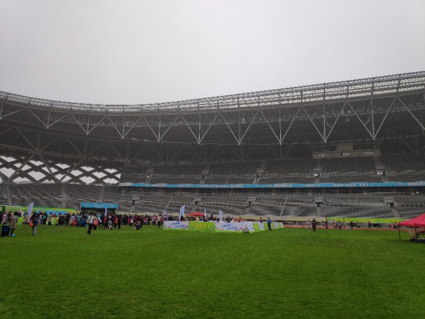 徐州体育中心有哪些,徐州鸟巢能容纳多少人