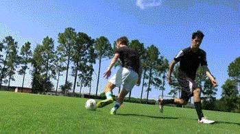 足球技巧踩单车,足球超燃踩单车过人