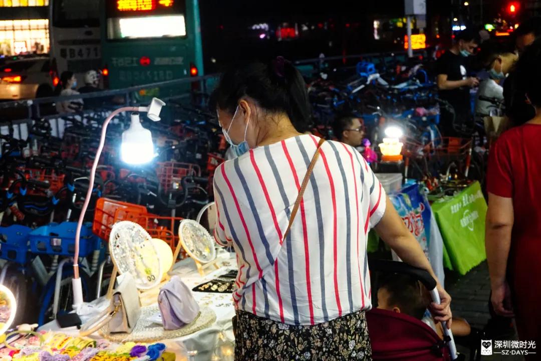 月入过万“假象”背后，深圳地摊江湖里的残酷与心酸