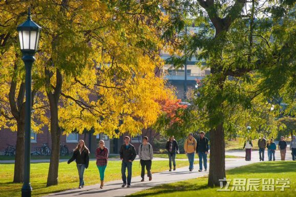 美国留学这些物品一定要带上！