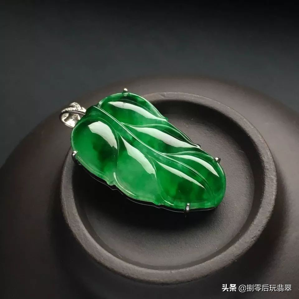 怎样辨别翡翠手镯a货还是bc货,肉眼怎么辨别酸洗的翡翠手镯