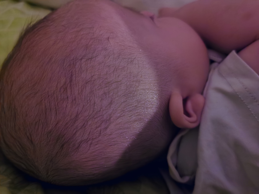 朋友孩子发烧了怎么评论,孩子突然发烧的朋友圈