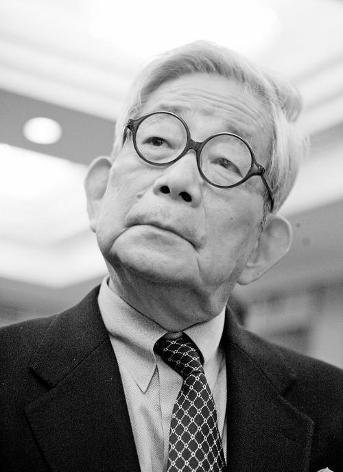 万延元年的足球队讲了什么,大江健三郎论森林