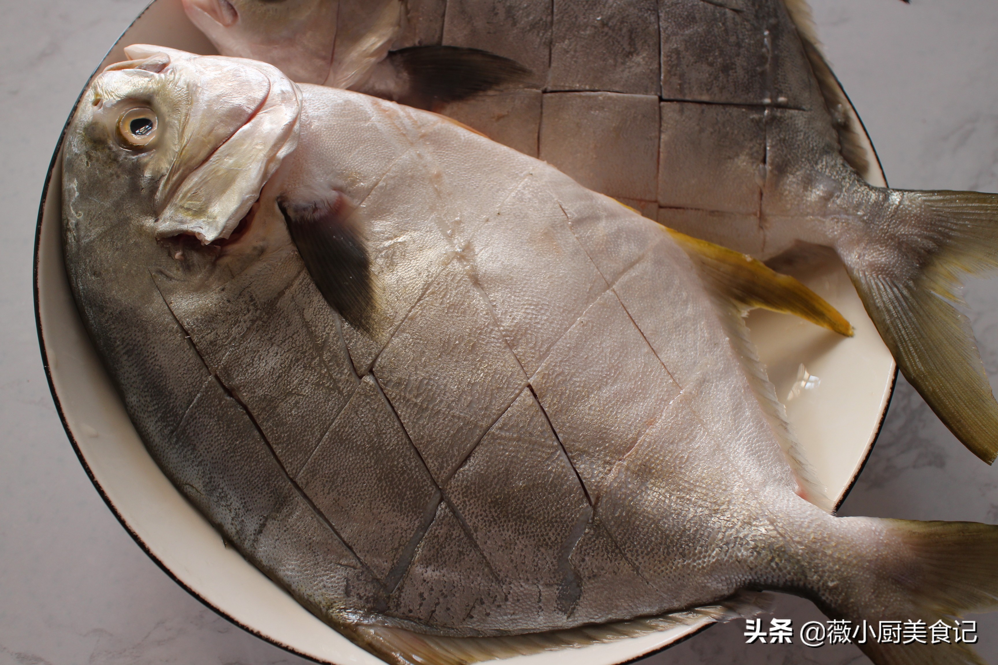 秋天一定要吃这种鱼好吃还健康,非常好吃的一种鱼无骨无刺