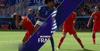 中国女足1-6惨败英格兰6个球,中国女足0比8惨败