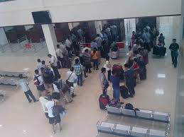 为什么越南海关专收中国人小费,越南友谊关海关收小费