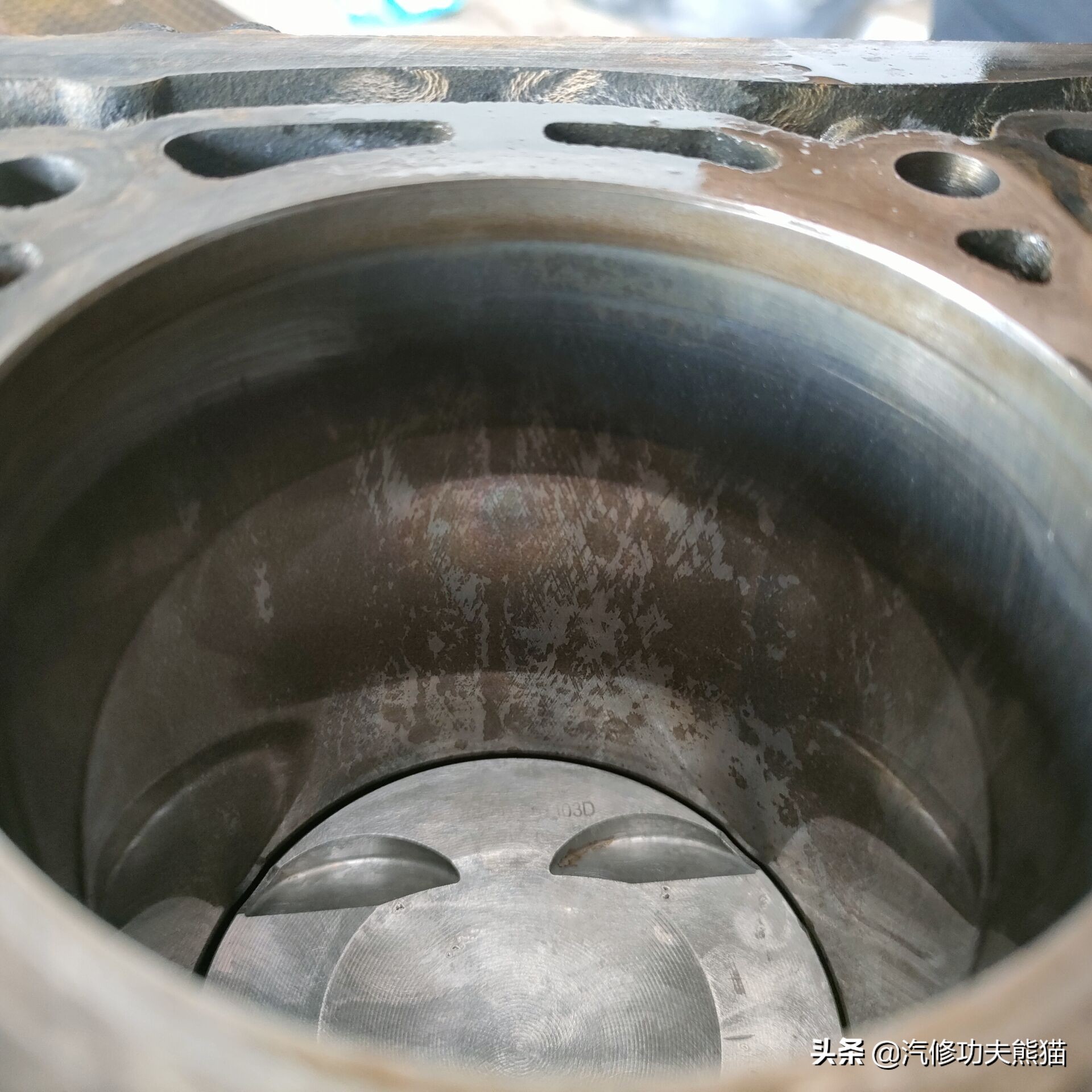 爱车养护烧机油要趁早治理,爱车烧机油