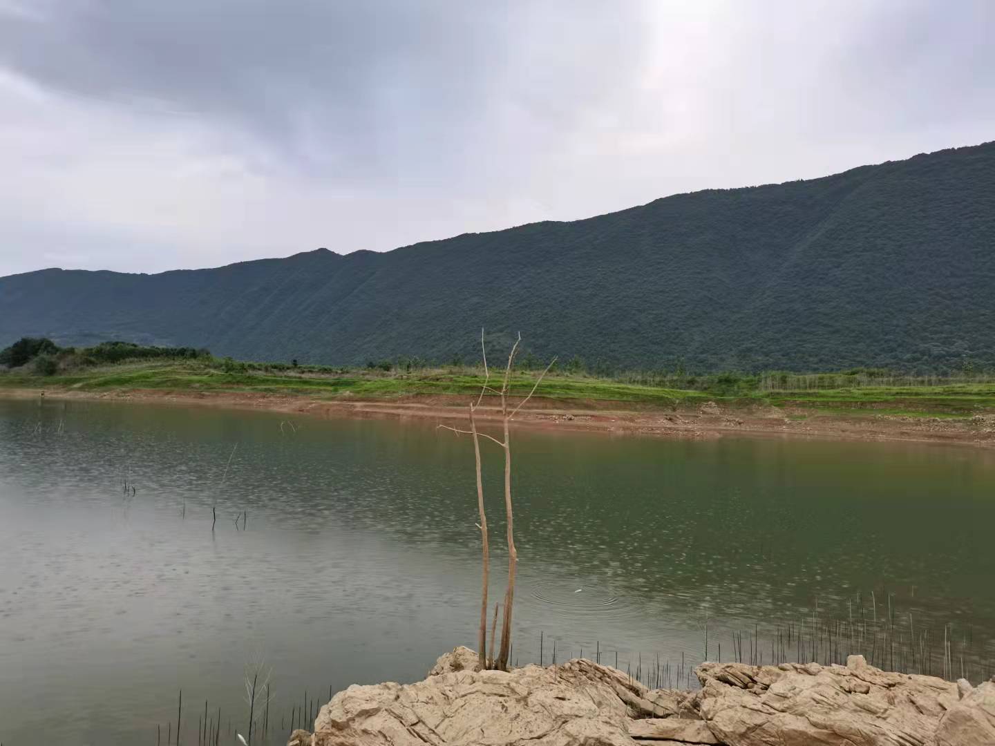 享受生活，游钓山水，光威与我同行