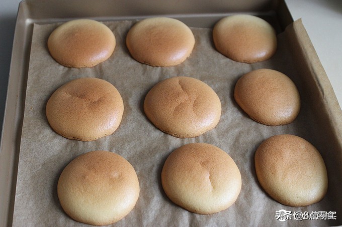 轻松玩烘焙想吃红遍四海八荒的肉松小贝可是又不想排队，自己做