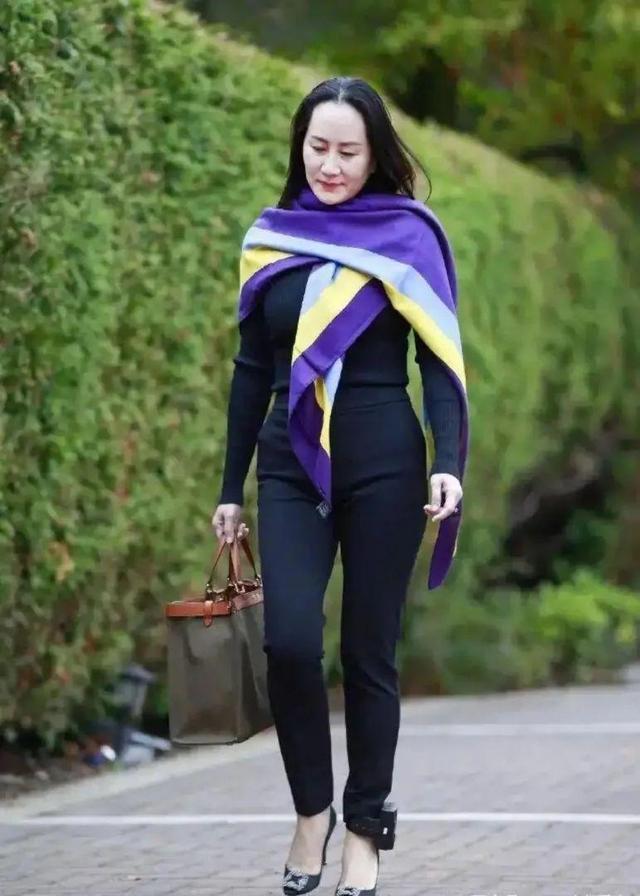 孟晚舟优雅穿搭,孟晚舟衣品剪辑