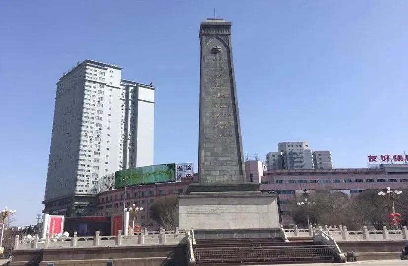 乌鲁木齐和石河子,石河子和乌鲁木齐哪个更适合发展