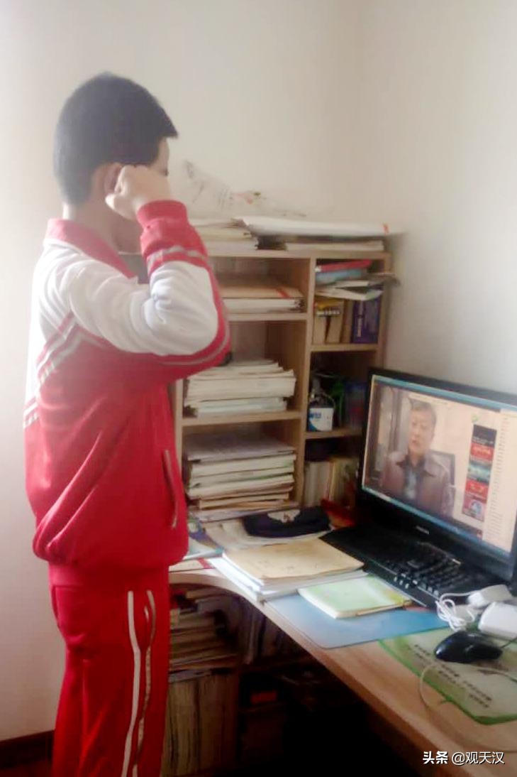 百日冲刺中考誓师大会,百日竞渡中考誓师