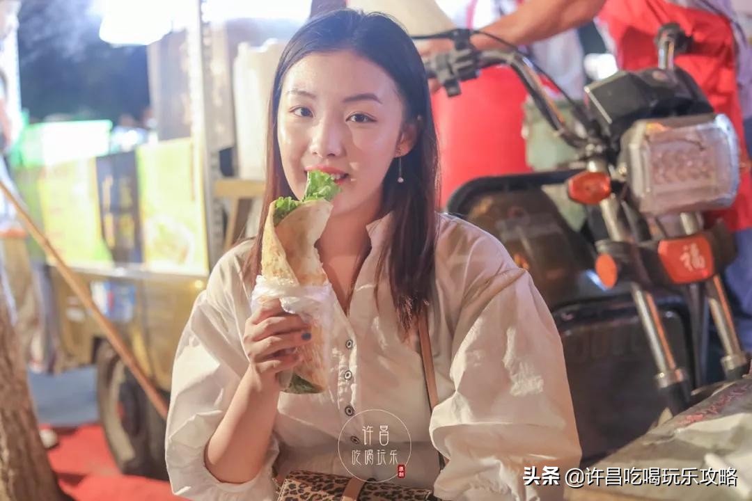 许昌学院南门好停车吗,许昌学院南门附近美食