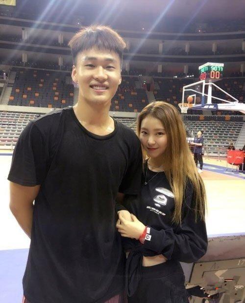 宏远宝贝13年成最老牌啦啦队,丰满性感被模仿,转型变美工程