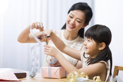 过生日过农历好还是过阳历好了,中国人过生日过农历还是阳历