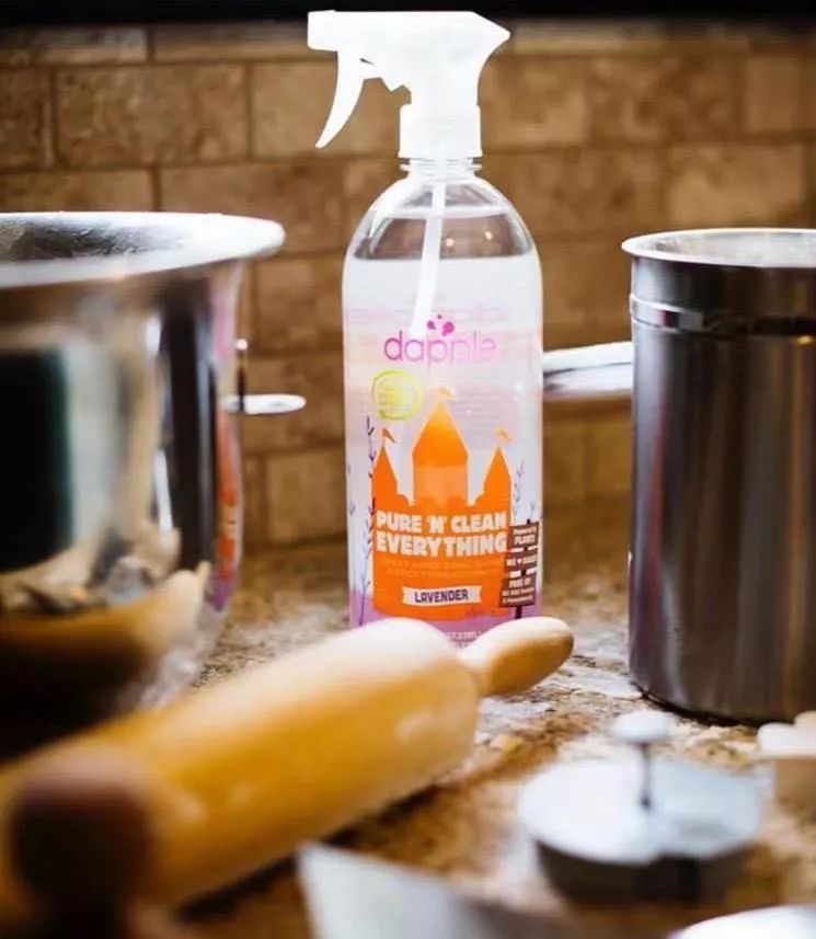 为逃避家务，两位妈妈研发了懒人清洁神器，竟让儿科医师签名推荐