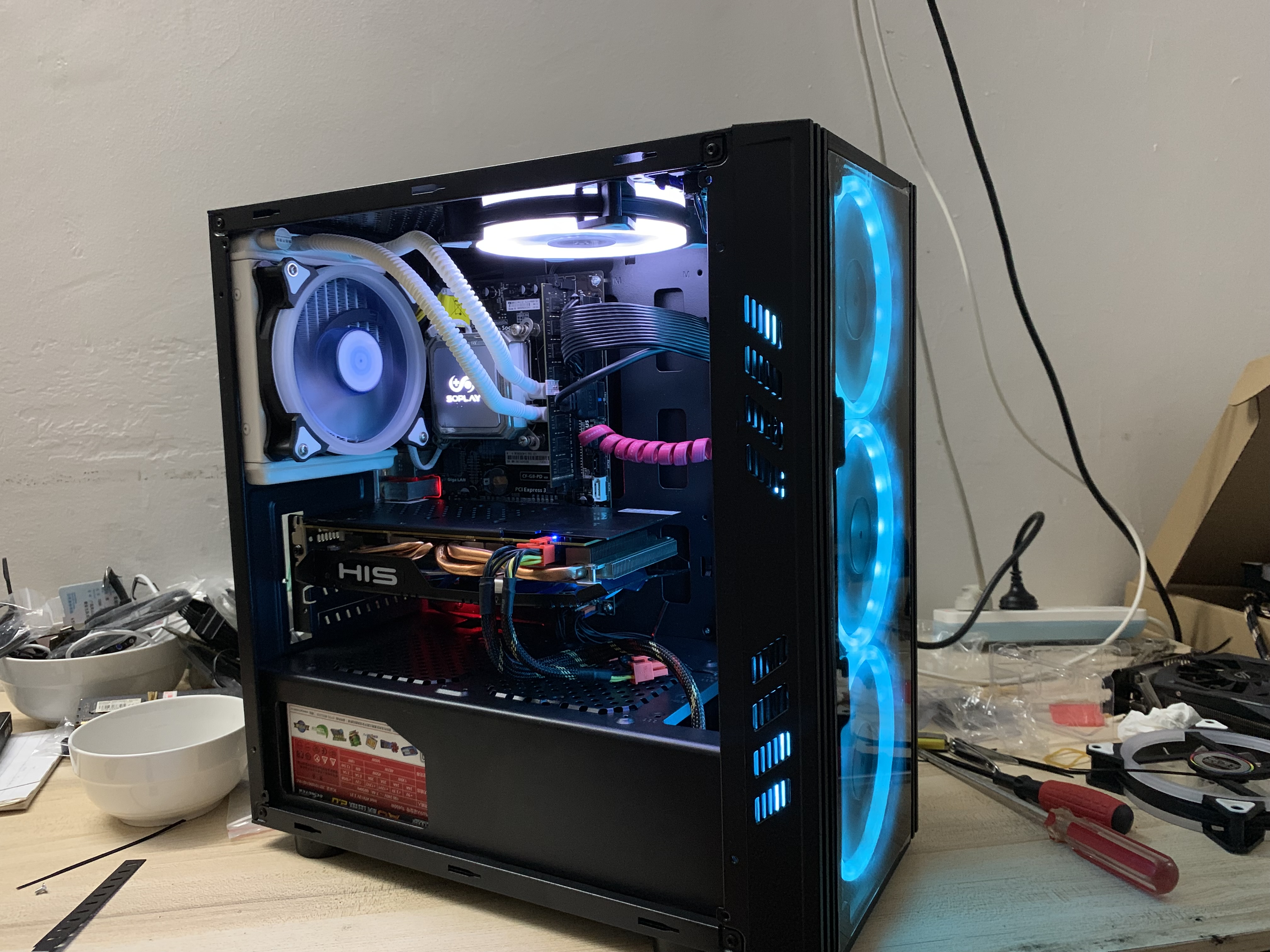 性价比超高的水冷游戏主机,900块钱配一台带水冷的游戏主机