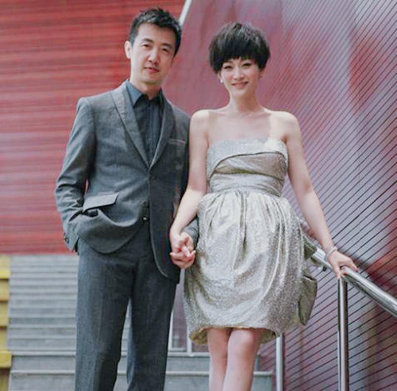 李小冉被孙东海用艾滋针头抵喉,发声大哭,祈求放过自己