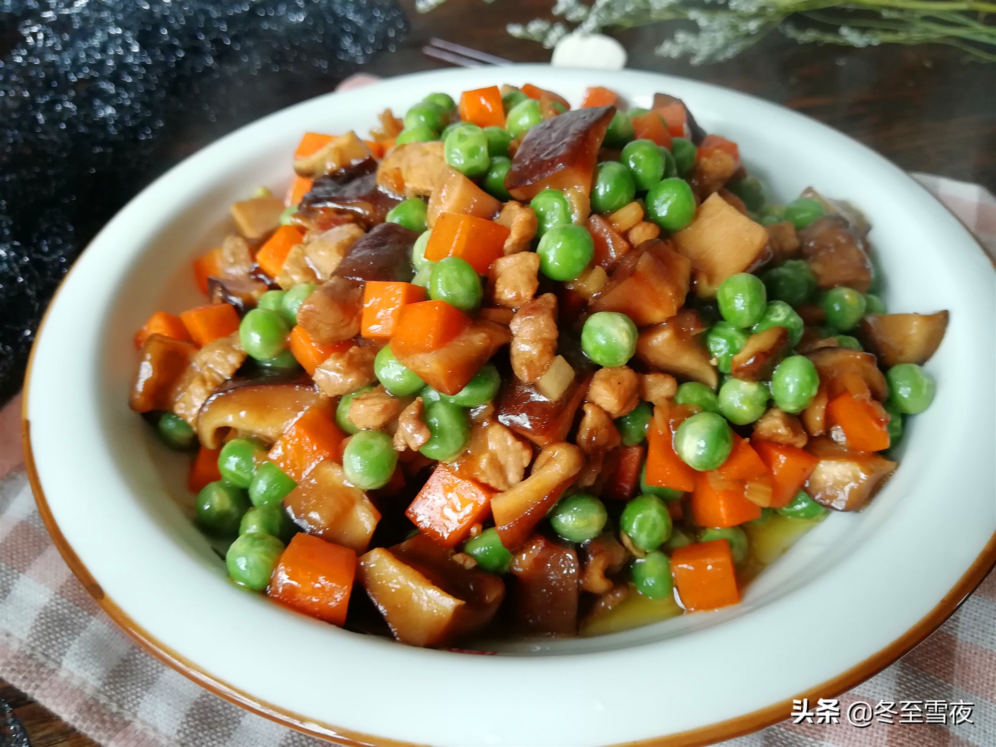 自己炒豌豆在哪里买干豌豆,肉末炒豌豆豌豆要不要焯水