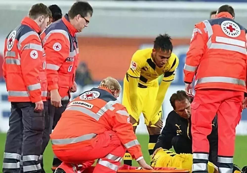 常见足球运动损伤及处理方法教案,常见的足球运动损伤的预防及治疗